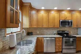 14 Justine Pl, Roxbury Township, NJ 07876 - Photo 12