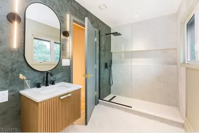 2 Russell Terrace, Montclair, NJ 07042 - Photo 36