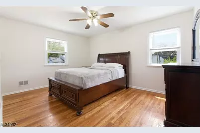 218 Schillaci Ln, South Plainfield, NJ 07080 - Photo 8