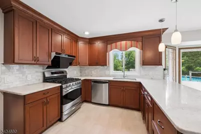 5 Glen Ridge Dr, Washington Township, NJ 07853 - Photo 14