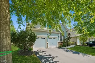 38 Constitution Way, Franklin Township, NJ 08873 - Photo 4