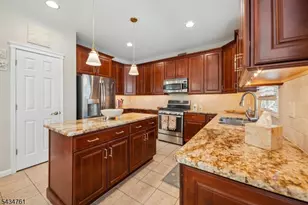 38 Constitution Way, Franklin Township, NJ 08873 - Photo 20