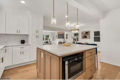 6 Norfolk Ave, Maplewood Twp., NJ 07040 - Photo 8