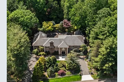 708 Ashmont Rd, Franklin Lakes, NJ 07417 - Photo 2