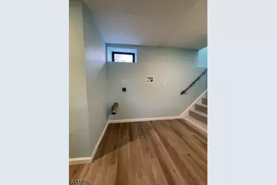 8 Germantown Ave, Edison, NJ 08817 - Photo 28