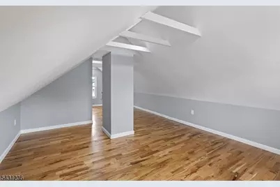 8 Germantown Ave, Edison, NJ 08817 - Photo 22