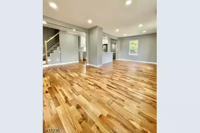8 Germantown Ave, Edison, NJ 08817 - Photo 4