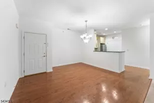 636 Sophee Ln, Lakewood Twp., NJ 08701 - Photo 6