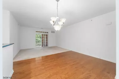 636 Sophee Ln, Lakewood Twp., NJ 08701 - Photo 8