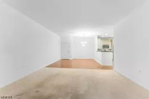636 Sophee Ln, Lakewood Twp., NJ 08701 - Photo 10