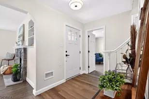 160 Elmwood Ave, Union Township, NJ 07083 - Photo 2