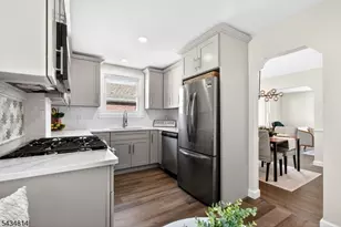 160 Elmwood Ave, Union Township, NJ 07083 - Photo 10