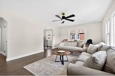 160 Elmwood Ave, Union Township, NJ 07083 - Photo 4