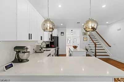 1603 71st St, North Bergen, NJ 07047 - Photo 8