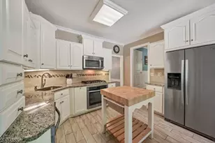 44 Nestling Wood Dr, Washington Township, NJ 07853 - Photo 16