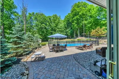 44 Nestlingwood Drive, Washington Township, NJ 07853 - Photo 10