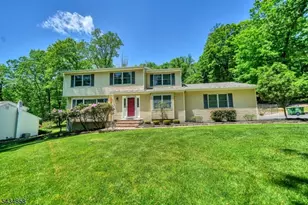 44 Nestling Wood Dr, Washington Township, NJ 07853 - Photo 1