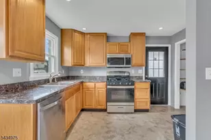 15 Winston Dr, Woodbridge Township, NJ 07095 - Photo 10