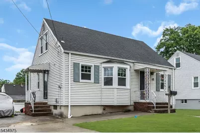 15 Winston Dr, Woodbridge Township, NJ 07095 - Photo 2