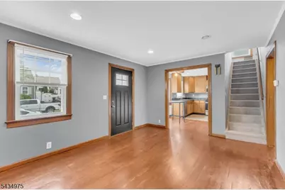 15 Winston Dr, Woodbridge Township, NJ 07095 - Photo 6