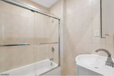 1 Grant St, Montclair, NJ 07042 - Photo 12