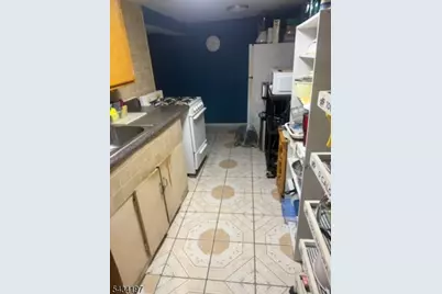 256 Van Houten St, Paterson, NJ 07501 - Photo 6