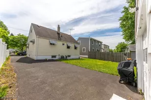 210 Buchanan St, Linden, NJ 07036 - Photo 18