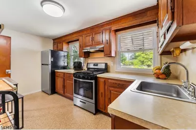 210 Buchanan St, Linden, NJ 07036 - Photo 6