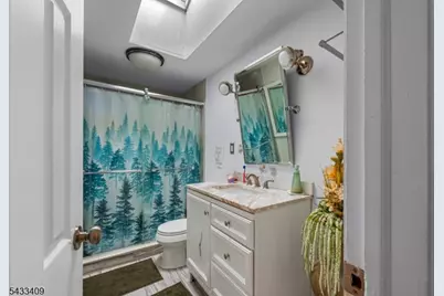 160 Brook Dr, Dover, NJ 07801 - Photo 6