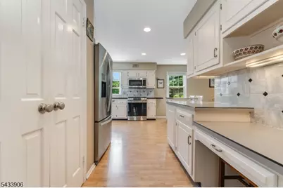 14 Lexington Rd, Clinton Township, NJ 08801 - Photo 10