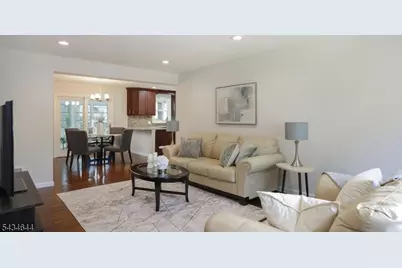 405 Martin Rd, Union Township, NJ 07083 - Photo 6