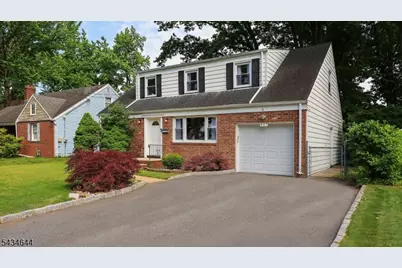 405 Martin Rd, Union Township, NJ 07083 - Photo 4