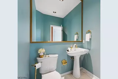 23 Hadrian Dr, Livingston, NJ 07039 - Photo 18