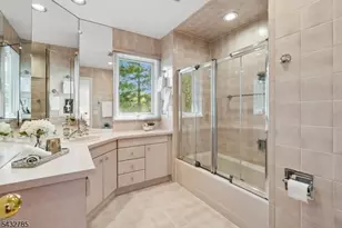 23 Hadrian Dr, Livingston, NJ 07039 - Photo 32