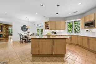23 Hadrian Dr, Livingston, NJ 07039 - Photo 10