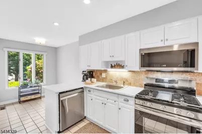 15 Saint Andrews Ln, Clinton Township, NJ 08801 - Photo 8