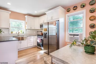 50 Jefferson Ave #all, Hasbrouck Heights, NJ 07604 - Photo 8