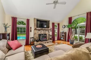 9 Westminster Dr, Clinton Township, NJ 08801 - Photo 8