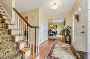 9 Westminster Dr, Clinton Township, NJ 08801 - Photo 4