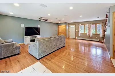 27 Seneca Ave, Rockaway Township, NJ 07866 - Photo 4