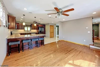 27 Seneca Ave, Rockaway Township, NJ 07866 - Photo 10