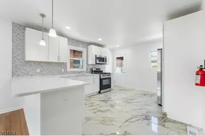 323 S Wood Ave, Linden, NJ 07036 - Photo 2