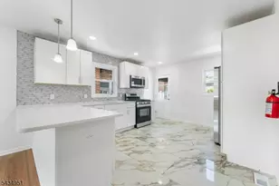 323 S Wood Ave, Linden, NJ 07036 - Photo 2