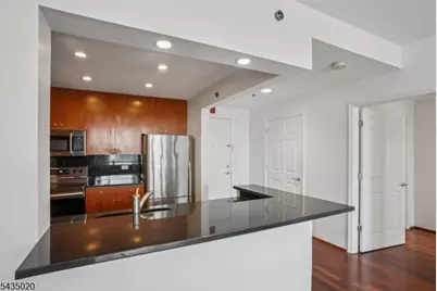 3110 City Pl, Edgewater, NJ 07020 - Photo 10