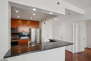 3110 City Pl, Edgewater, NJ 07020 - Photo 10