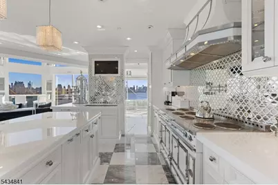 600 Harbor #1079, Weehawken, NJ 07086 - Photo 18