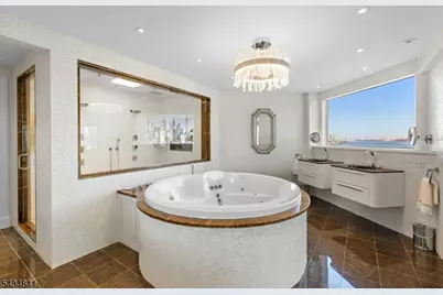600 Harbor #1079, Weehawken, NJ 07086 - Photo 32