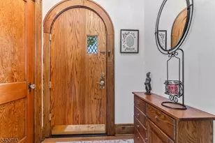 112 Severin Ct, Cranford Township, NJ 07016 - Photo 4