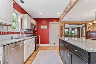 112 Severin Ct, Cranford Township, NJ 07016 - Photo 14