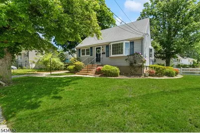 5 Oakwood Ter, Bloomingdale, NJ 07403 - Photo 1